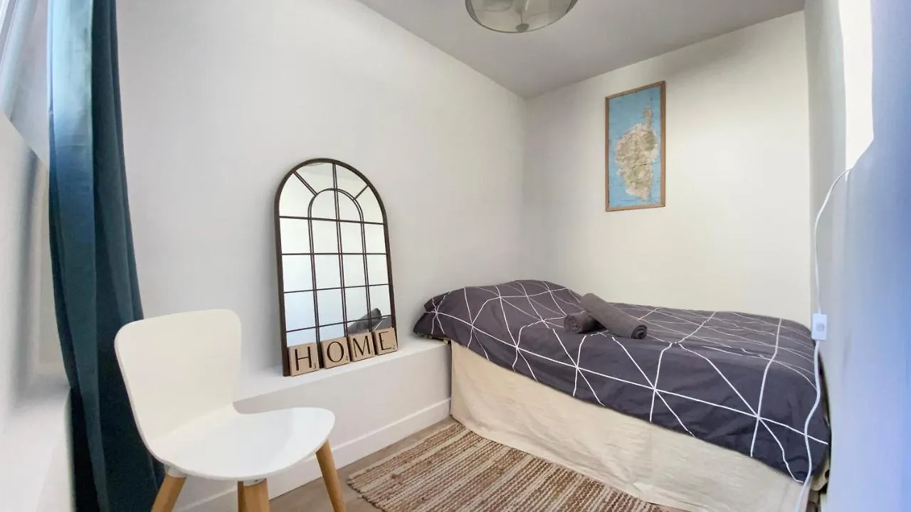 The Old Town - 1 Chambre, Cosy, Centre Ville Antibes 0*,